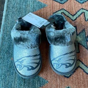 NWT NFL Philadelphia Eagles Slippers